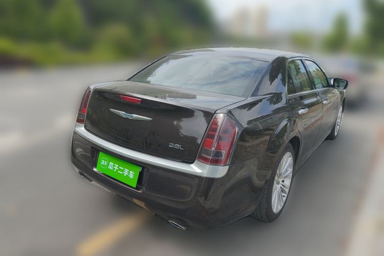 Used Chrysler 300C 2013 3.6L Premium Edition
