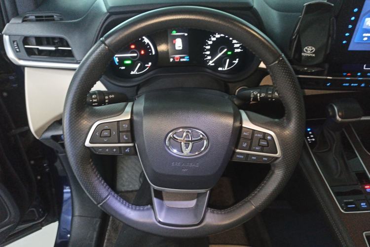 Used Toyota Sienna 2021 2.5L Hybrid Luxury Edition
