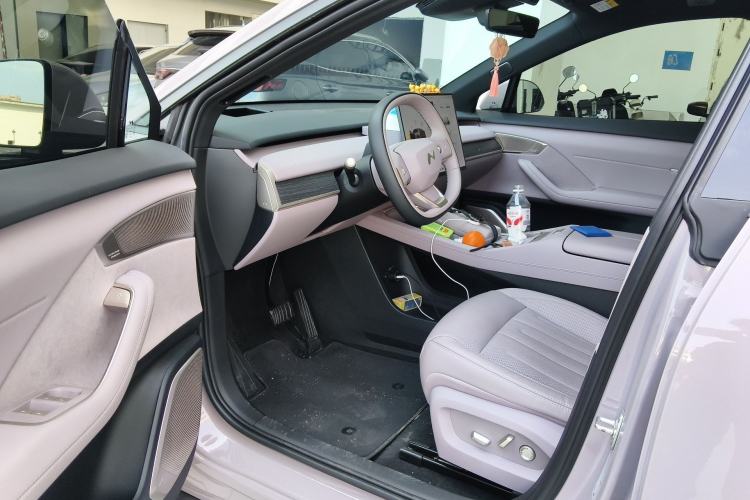 Used ONVO L60 2024 60 kWh Rear-Drive Version
