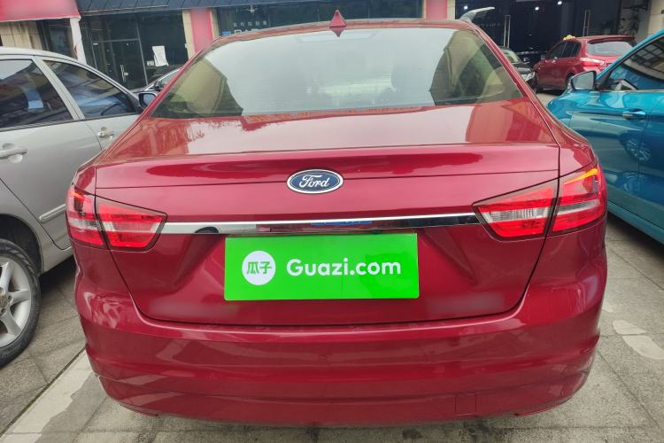 Used Ford Escort 2015 1.5L Manual Fashion Edition