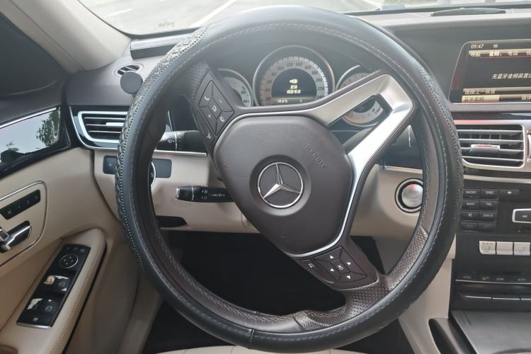Used Mercedes-Benz E-Class 2015 E 260 L Sport & Fashion Model
