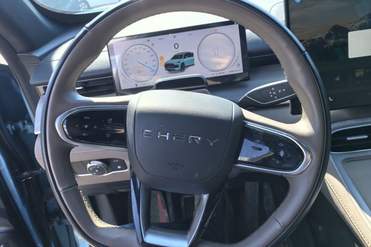 Used Chery Tiggo 8 PLUS C-DM 2025 1.5T 116 km Prestige Version 5 Seats Steering Wheel
