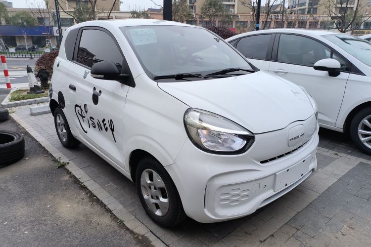 Used Roewe Clever 2021 302km All-Round Version Front Right 45 Deg