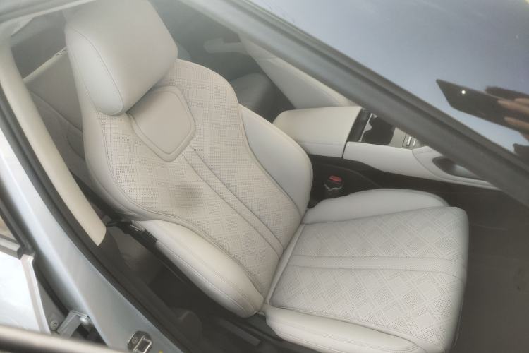 Used BYD Yuan UP 2024 401 km Active Version
