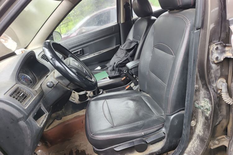 Used Dongfeng Fengon 330 2014 1.5L Manual Standard Edition DK15-02 Left Front Seat