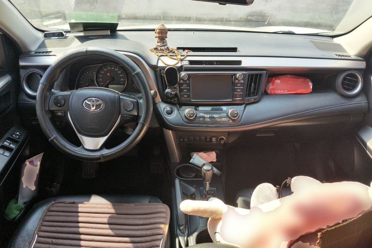 Used Toyota RAV4 2016 2.0L CVT Two-Wheel Drive Fashion Edition China V Standard