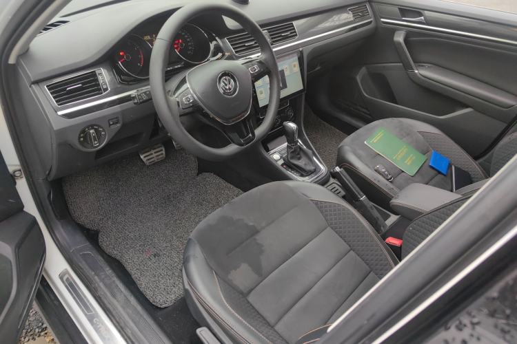 Used Volkswagen C-TREK 2018 230TSI DSG Luxury Version Left Front Seat