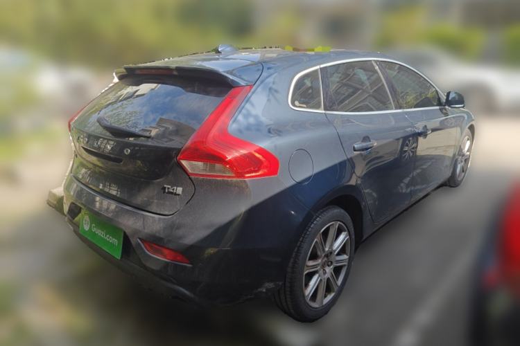 Used Volvo V40 2017 T4 Smart Luxury Edition Rear Right 45 Deg