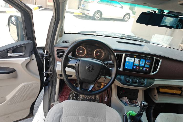 Used FORTHING Lingzhi 2019 M5L 1.6L 7-Seater Base Model China VI Standard Steering Wheel