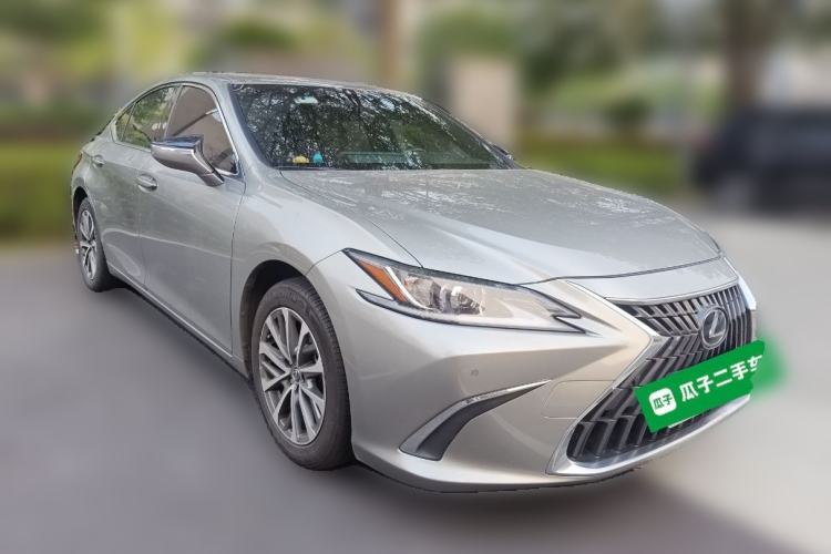 Used Lexus ES 2022 300h Excellence Edition