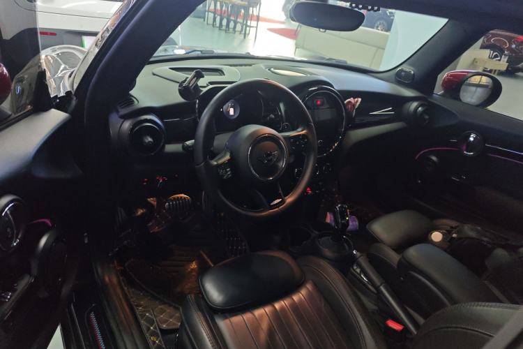 Used MINI JCW 2023 Facelift 2.0T JOHN COOPER WORKS ALL-IN Center Console