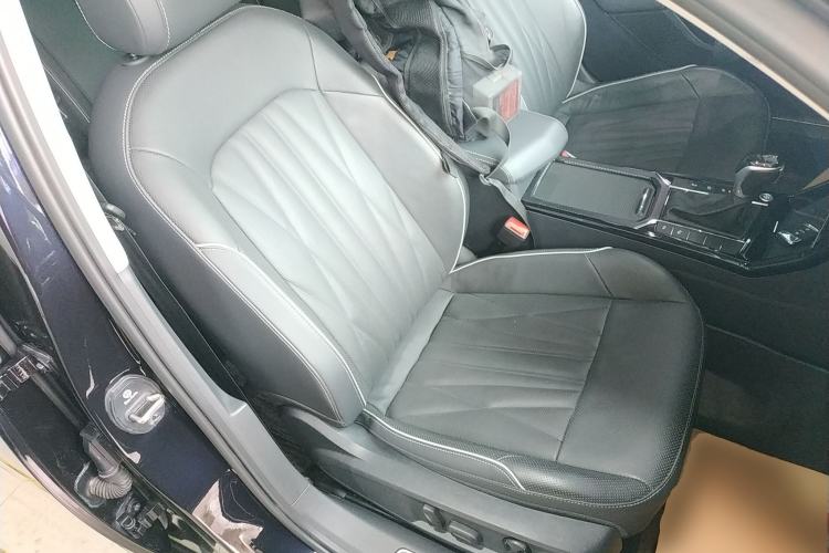 Used Volkswagen Passat 2022 380TSI Luxury Edition Right Front Seat