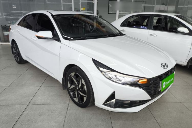 Used Hyundai Elantra 2021 1.5L CVT LUX Prestige Edition