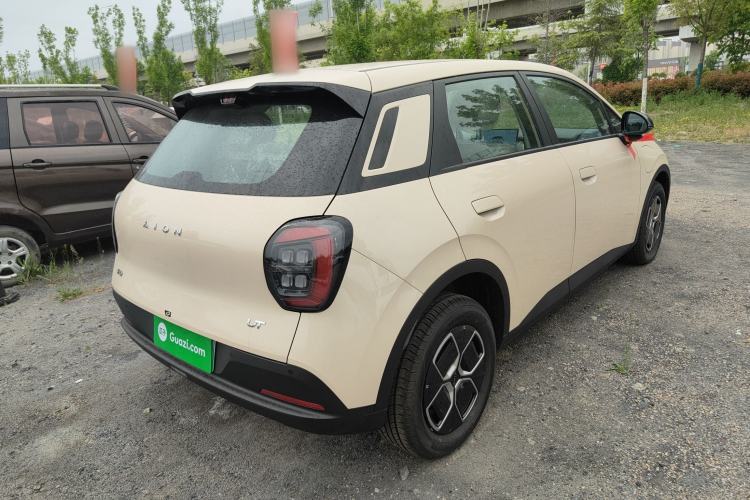 Used AION UT 2025 330 Starlight Edition Rear Right 45 Deg