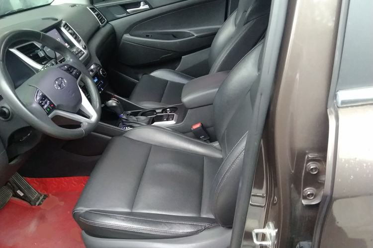 Used Hyundai Tucson 2018 1.6T Dual-Clutch Two-Wheel Drive 15th Anniversary Special Edition Left Front Seat