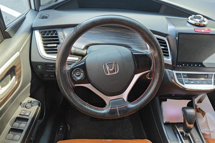 Used Honda Jade 2017 1.8L automatic Comfort version 5 seats
