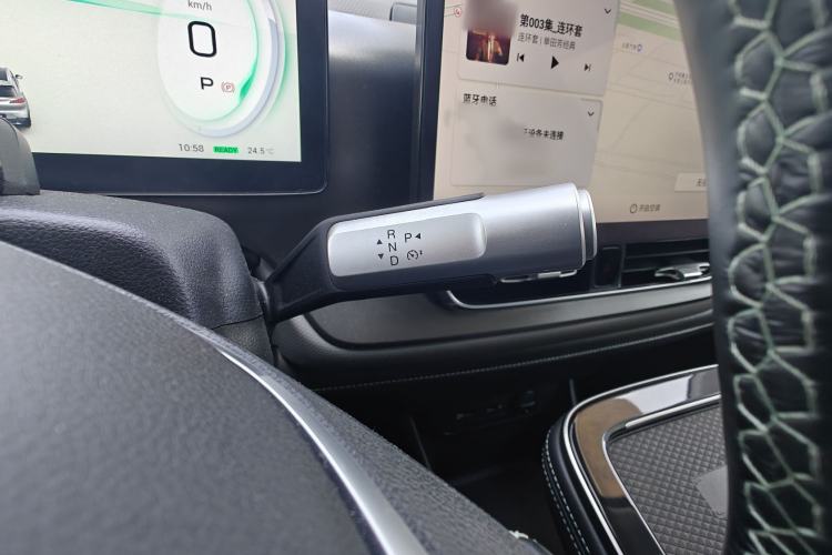 Used AION V 2023 Plus 70 Smart Enjoyment Seven-Seater Edition Ternary Lithium Gear Lever