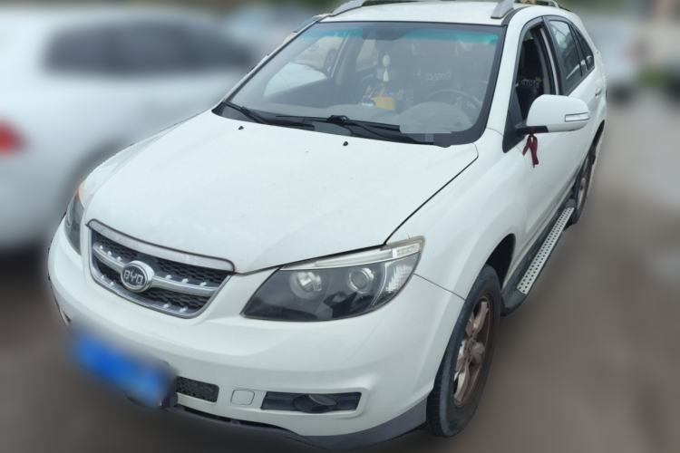 Used BYD S6 2014 2.0L Manual Luxury 5-Seater