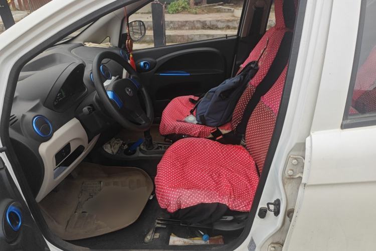 Used JMEV E200L 2016 E200 Standard Model
