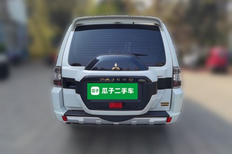 Used Mitsubishi Pajero 