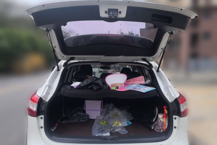 Used Nissan Qashqai 2016 2.0L CVT Elite Edition Trunk