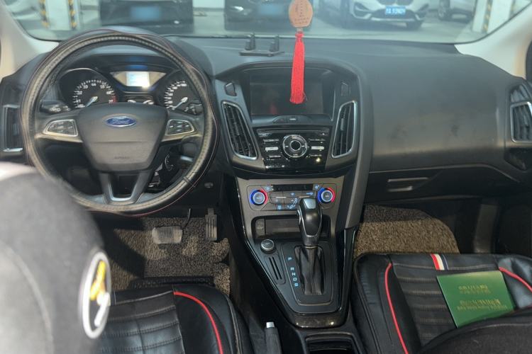 Used Ford Focus 2017 Sedan 1.6L Automatic Fashion Edition Smart Drive Version Center Console