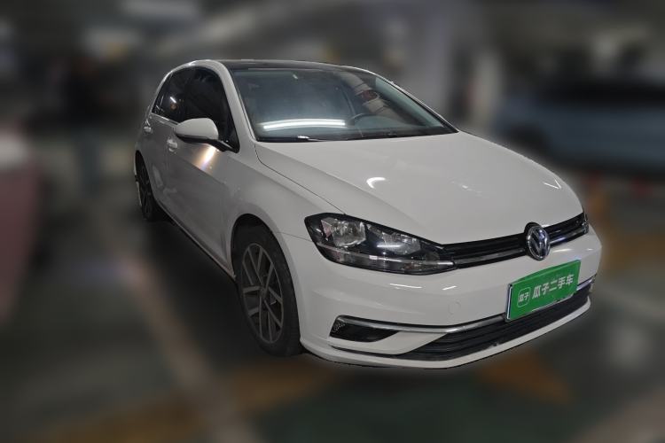 Used Volkswagen Golf 2020 Zhiai Edition 280TSI DSG Comfort Model Front Right 45 Deg