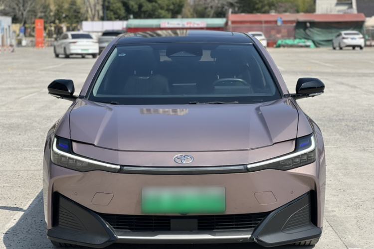 Used Toyota bZ3 2023 616 km Long-Range Premium
