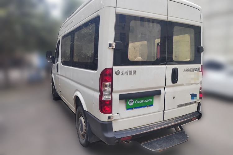Used Dongfeng Yufeng 2018 2.3T Logistics Vehicle A100 Luxury Edition Short Wheelbase Mid-Roof Design 5–9 Seater
