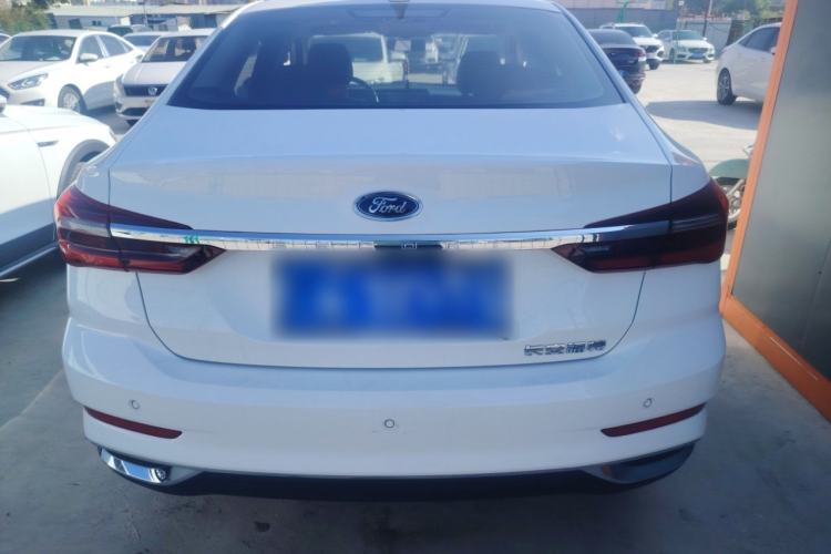 Used Ford Escort 2021 1.5L Automatic Diamond Edition
