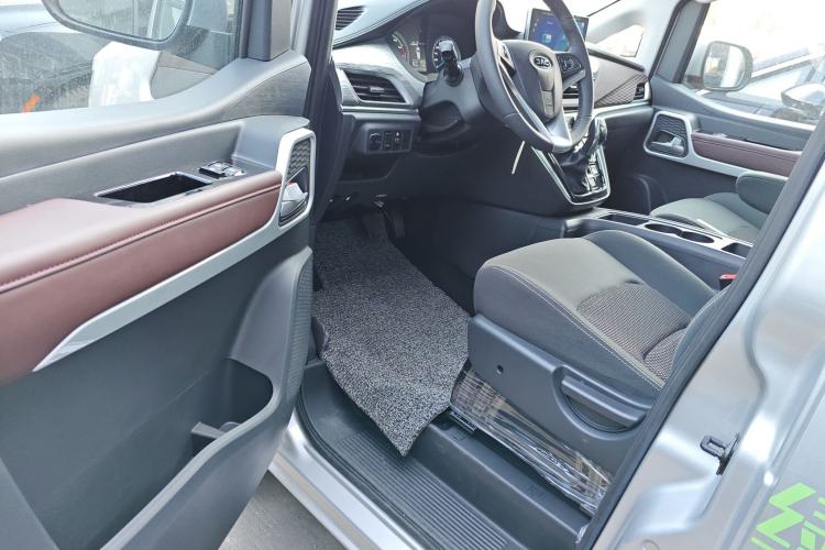 Used JAC Refine M3 PHEV 2025 PLUS 2.0L Smart Connectivity Version