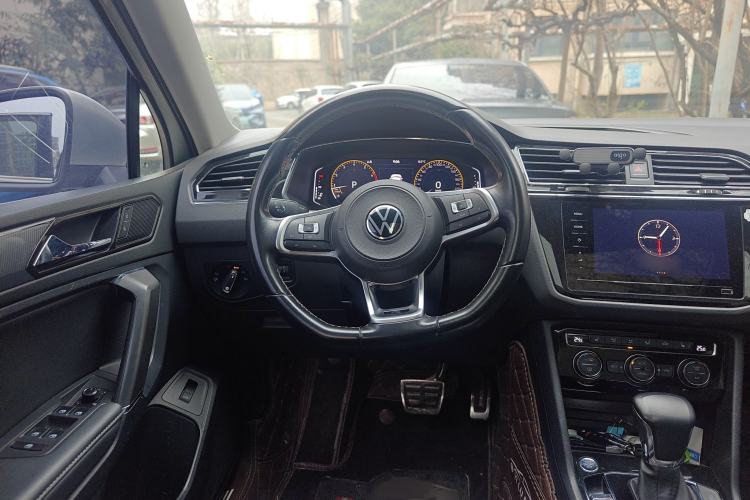 Used Volkswagen Tiguan L 2021 330TSI Automatic Two-Wheel Drive R-Line Enhanced Edition
