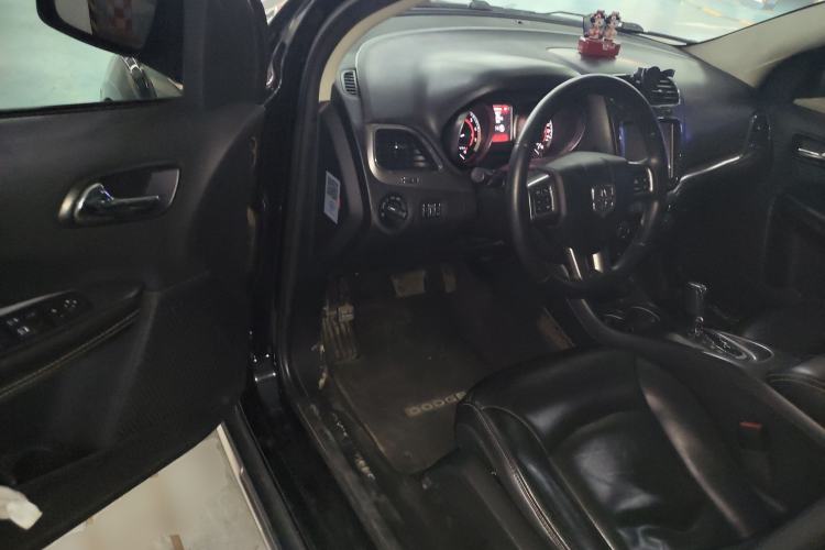 Used Dodge Journey 2014 2.4L Two-Wheel Drive Touring Edition Driver Seat