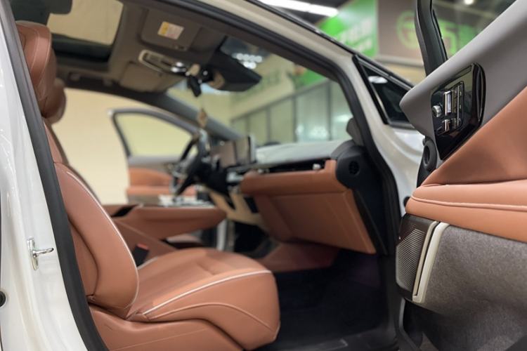 Used Cadillac OPTIQ 2024 Four-Wheel Drive Long-Range Version