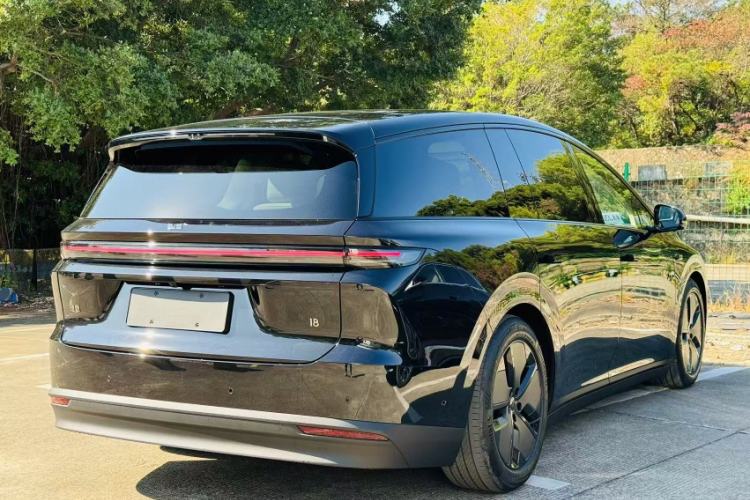 Used Li Auto Li Auto i8 2025 Model Standard Version
