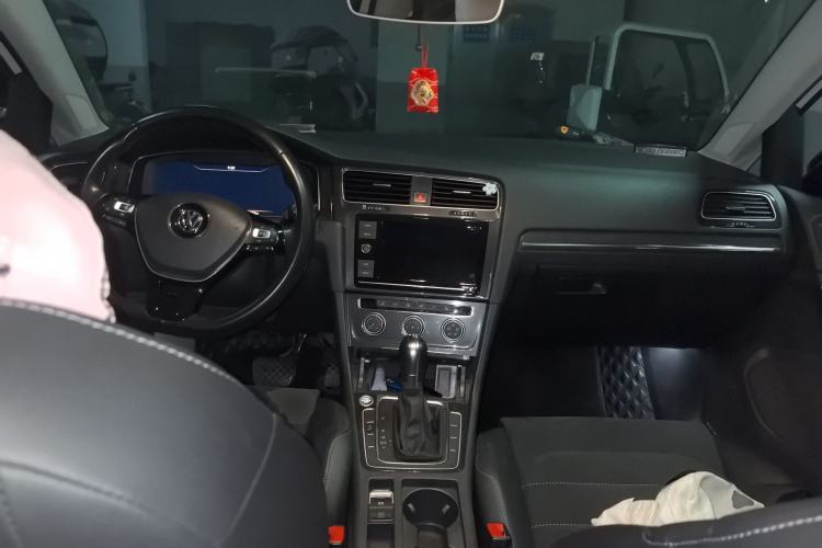 Used Volkswagen Golf 2019 280TSI DSG Luxury Version China VI Standard Center Console