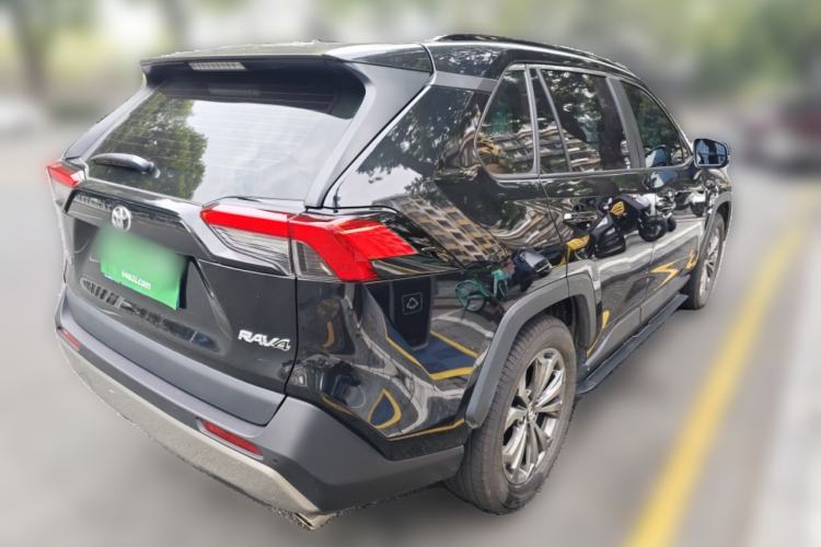 Used Toyota RAV4 2023 2.0L CVT Two-Wheel Drive Fashion Plus Edition
