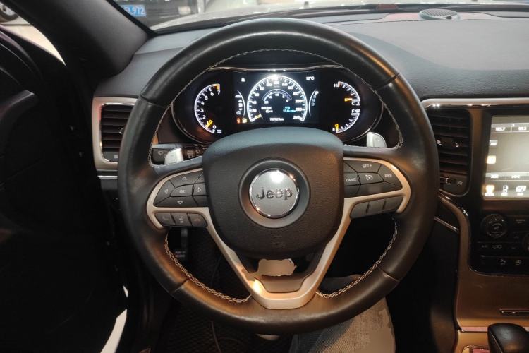 Used Jeep Grand Cherokee 2017 3.0L Comfort Navigation Edition
