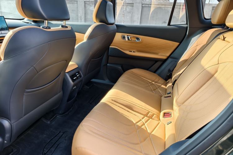 Used Geely Galaxy Galaxy Xingjian 7 EM-i 2025 120km Exploration+ Version