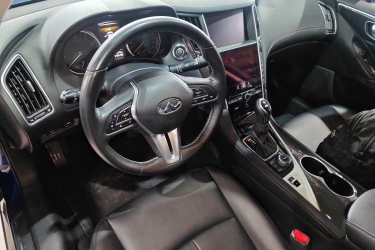 Used Infiniti Q50L 2018 2.0T Comfort Edition China V Standard Interior 2