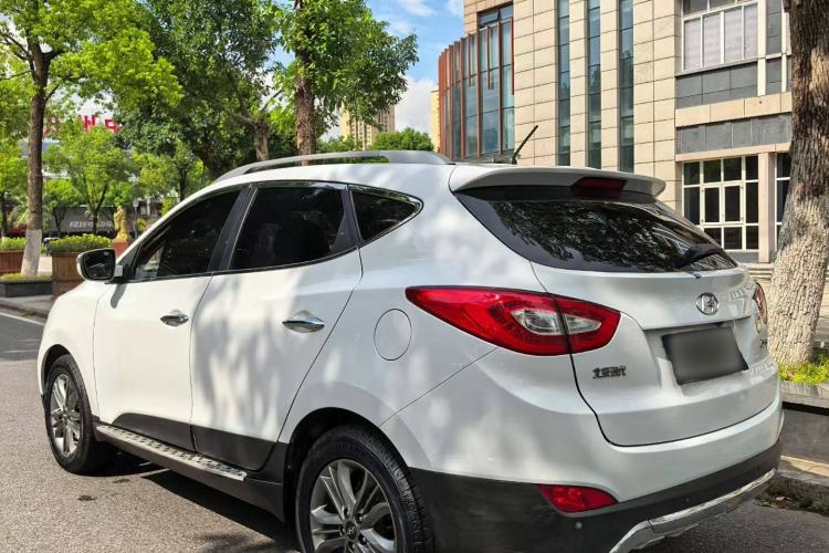 Used Hyundai ix35 2013 2.0L Automatic Two-Wheel Drive Smart GLS China IV Standard