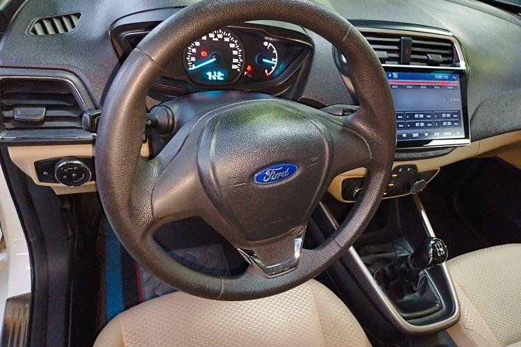 Used Ford Escort 2015 1.5L Manual Comfort Model Steering Wheel