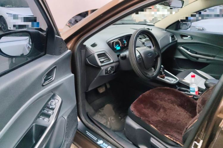 Used Ford Escort 2015 1.5L Automatic Fashion Model Driver Seat