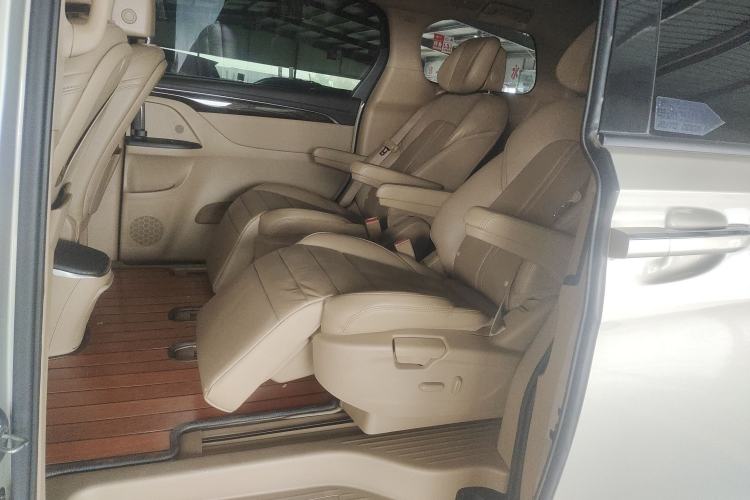 Used Buick GL8 2017 ES 28T Luxury Model China V Standard Left Rear Seat