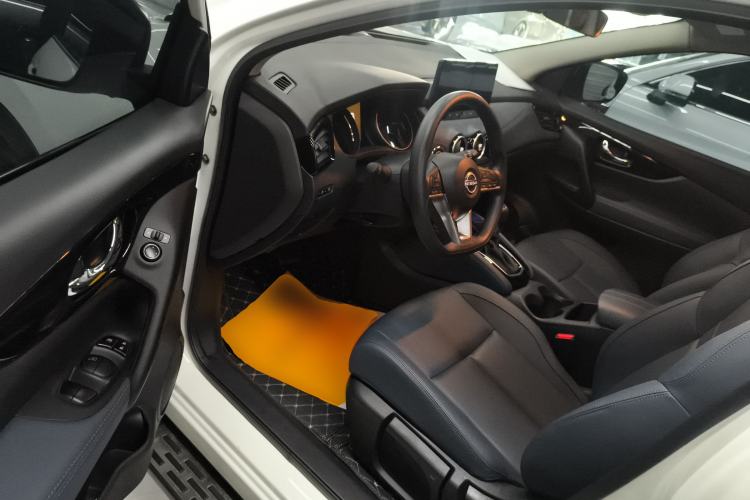 Used Nissan Qashqai 2025 Honor 2.0L CVT XV Genuine Edition