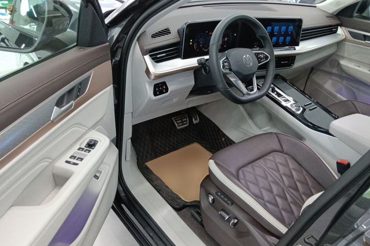 Used Volkswagen Tavendor 2023 380TSI Four-Wheel Drive R-Line Cruise Edition Driver Seat