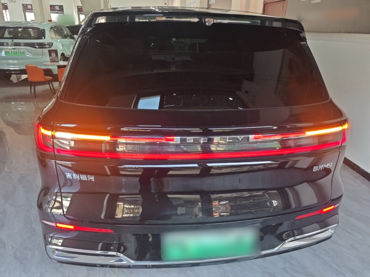 Geely Galaxy M9 2025 Model 210km Four-Wheel-Drive Leading Edition — снимка 5