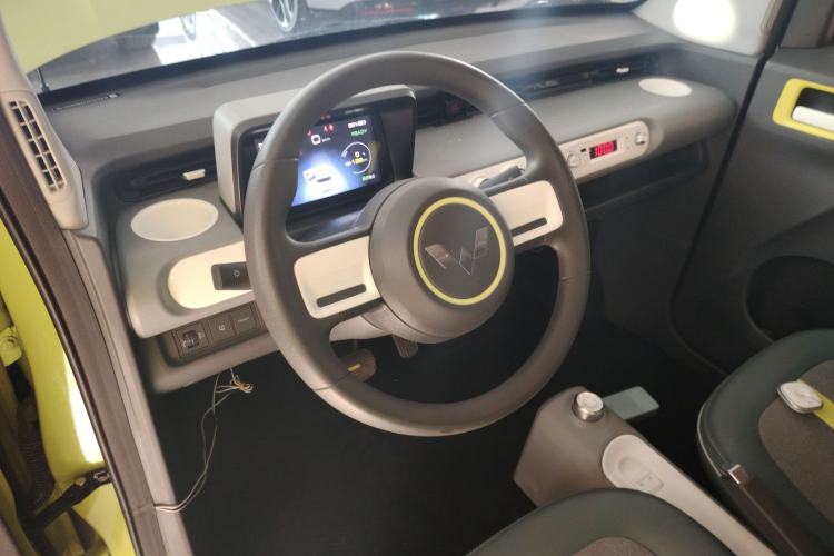 Used Wuling Hongguang MINIEV 2022 GAMEBOY 200km Gaming Edition with Lithium Iron Phosphate
