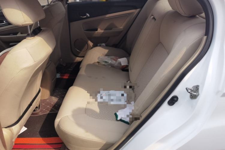 Used Bestune B50 2013 1.6L automatic luxury version Left Rear Seat