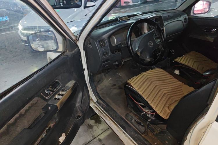 Used Dongfeng Ruichi 2015 2.4L Elite Edition Gasoline 4x4 Standard Trim ZG24
